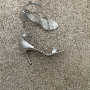 Michael kors Silver Leather Ankle Strap Sandal Heels 6.5